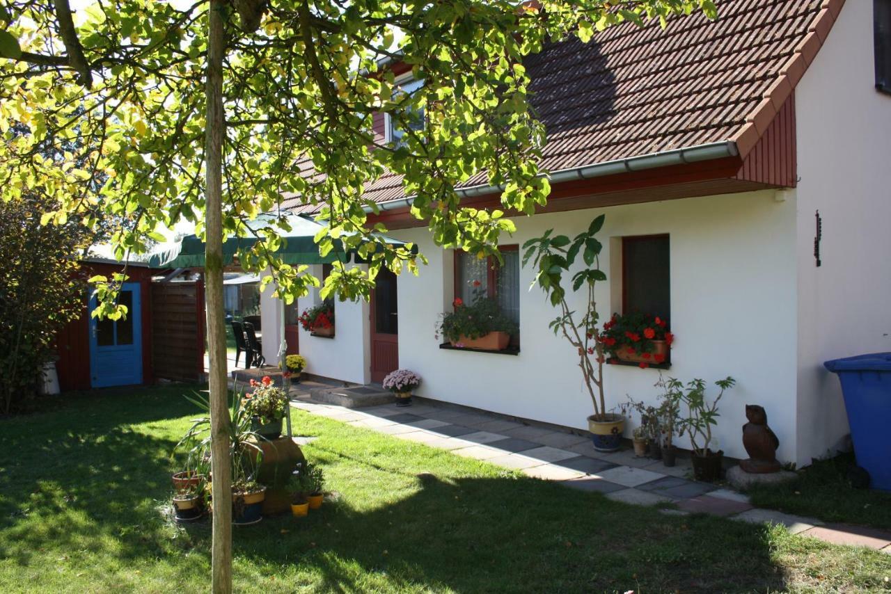 Ferienwohnung Wiesenblick Prerow Exterior photo